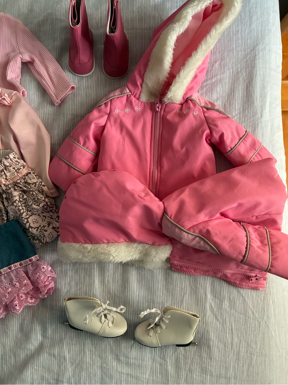 Mapelea Doll Clothes Lot
